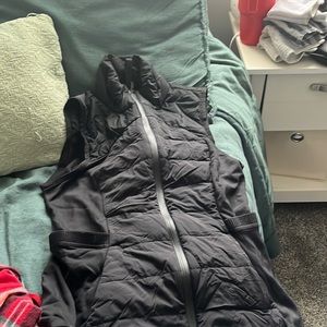 Lululemon Down for it All Vest size 4 BLACK